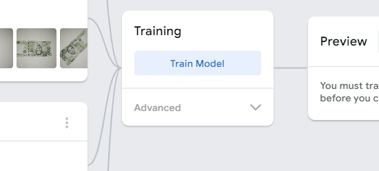 Klicken Sie auf die Schaltfläche „Train Model“ und warten Sie, bis das Modell generiert ist.